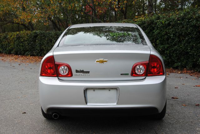 Chevrolet Malibu 2010 photo 3