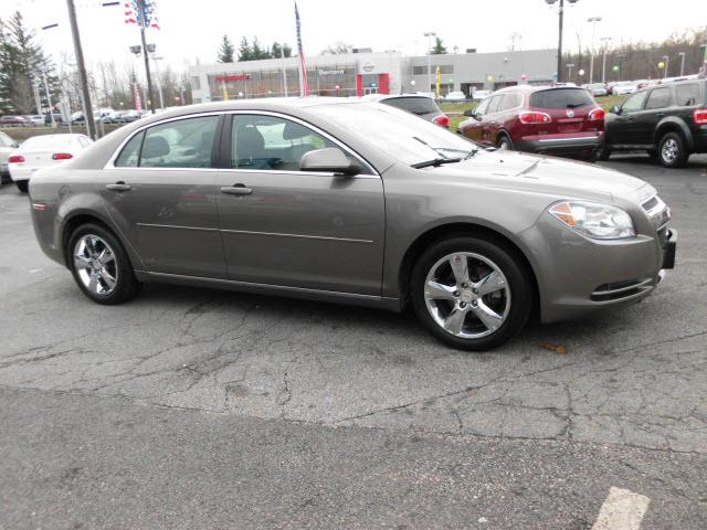 Chevrolet Malibu 2010 photo 3