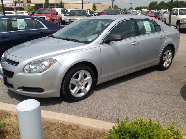 Chevrolet Malibu 2010 photo 2