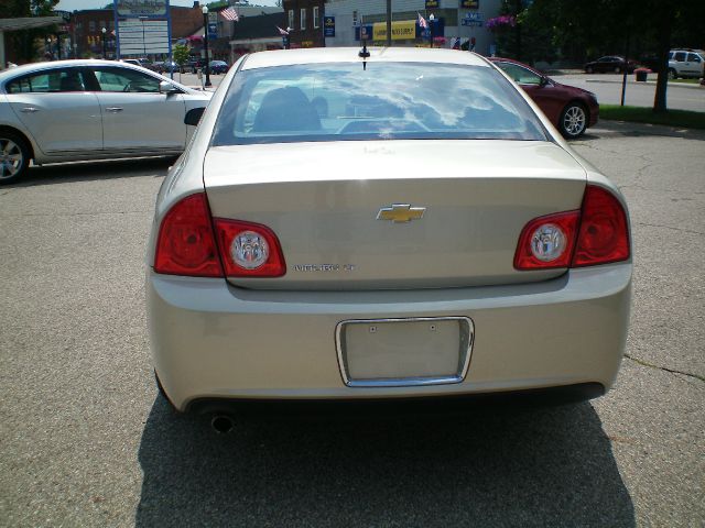 Chevrolet Malibu 2010 photo 3