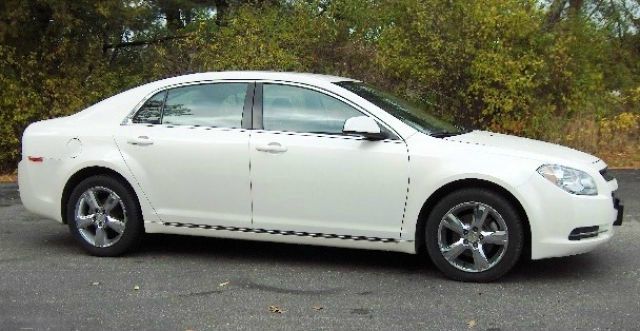 Chevrolet Malibu 2010 photo 2