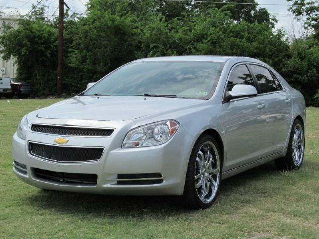 Chevrolet Malibu Supercab XL Sedan