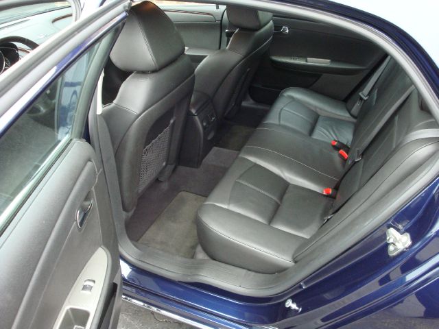 Chevrolet Malibu 2011 photo 2