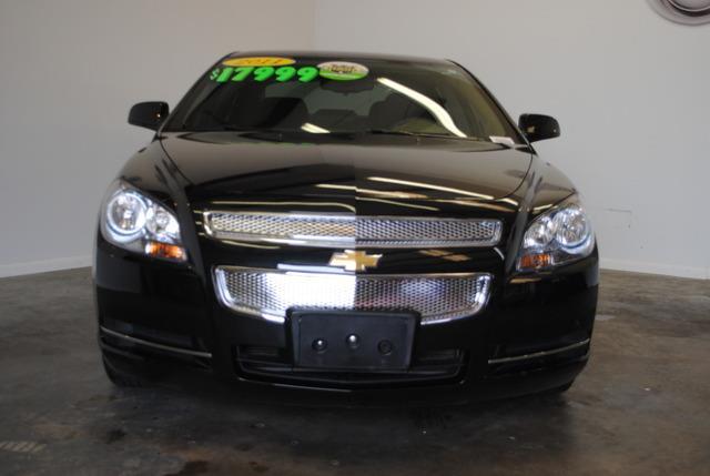 Chevrolet Malibu 2011 photo 2