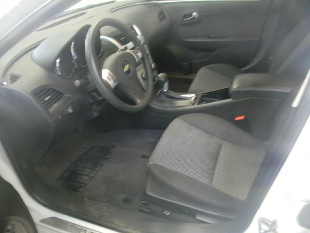 Chevrolet Malibu 2011 photo 3