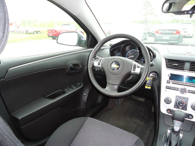 Chevrolet Malibu 2011 photo 8