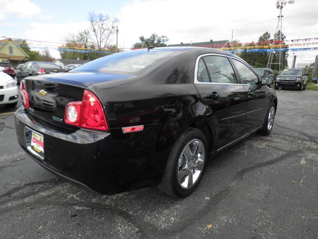 Chevrolet Malibu 2011 photo 3