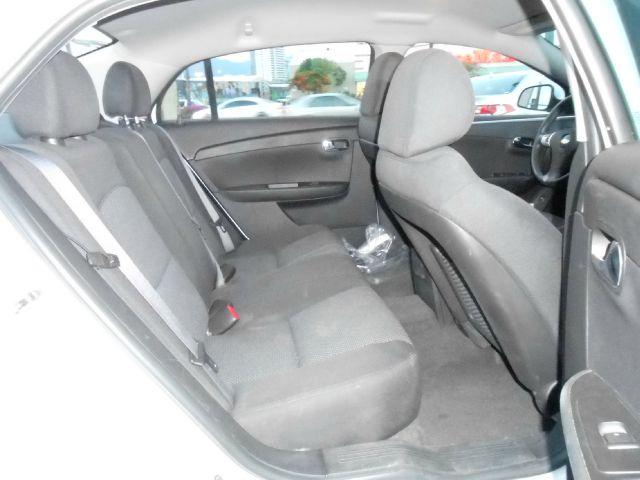 Chevrolet Malibu 2011 photo 2