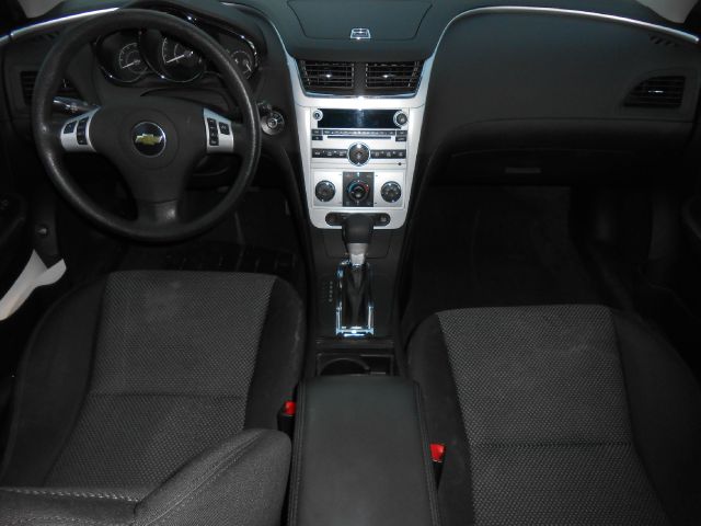 Chevrolet Malibu 2011 photo 3