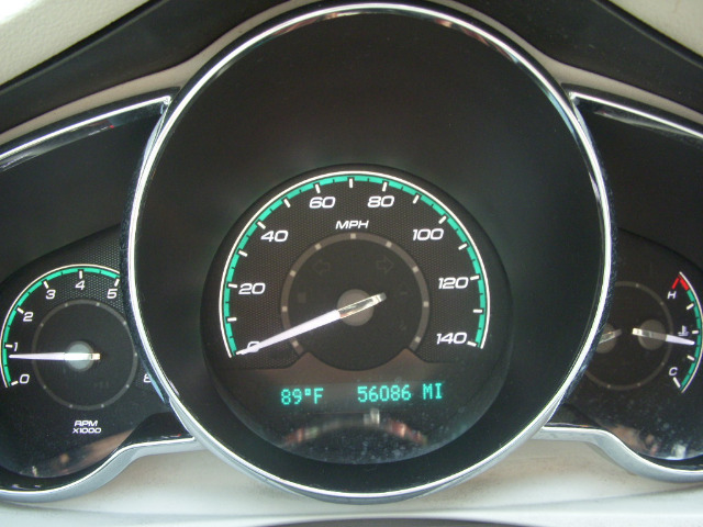 Chevrolet Malibu 2011 photo 2