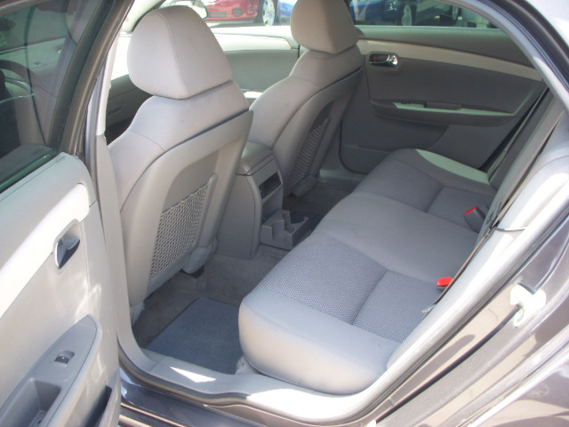 Chevrolet Malibu 2011 photo 4