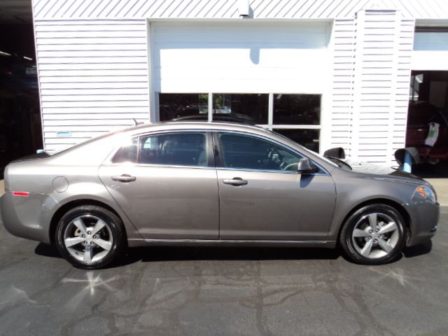 Chevrolet Malibu 2011 photo 3