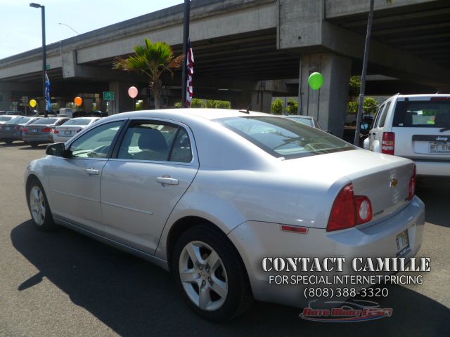 Chevrolet Malibu 2011 photo 2