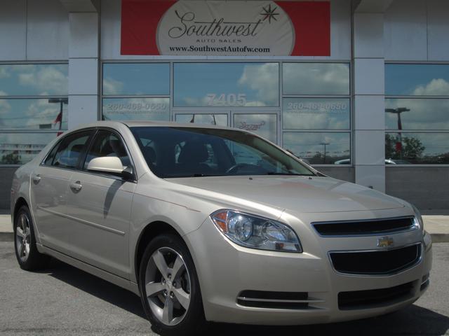 Chevrolet Malibu 2011 photo 3