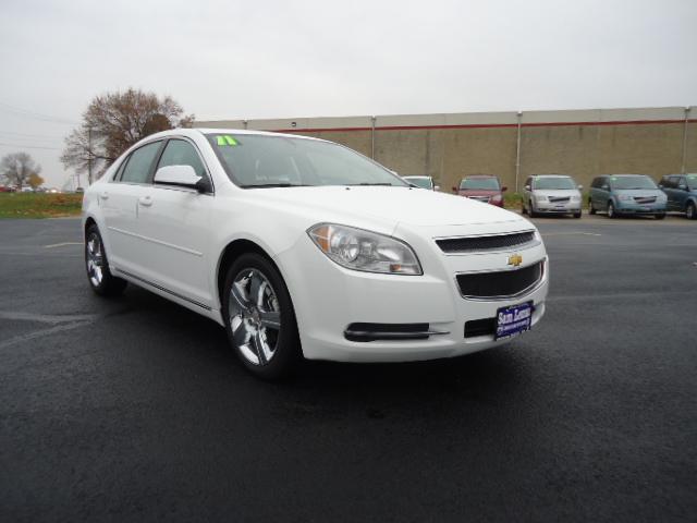 Chevrolet Malibu 4dr AWD SUV Sedan