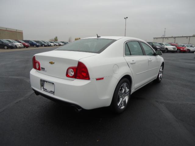 Chevrolet Malibu 2011 photo 1