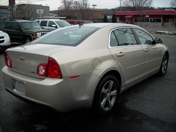 Chevrolet Malibu 2011 photo 2