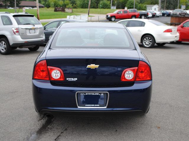 Chevrolet Malibu 2011 photo 2