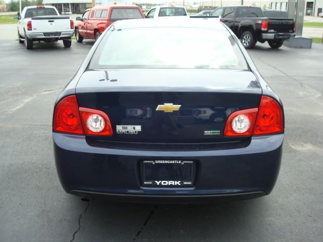 Chevrolet Malibu 2011 photo 3