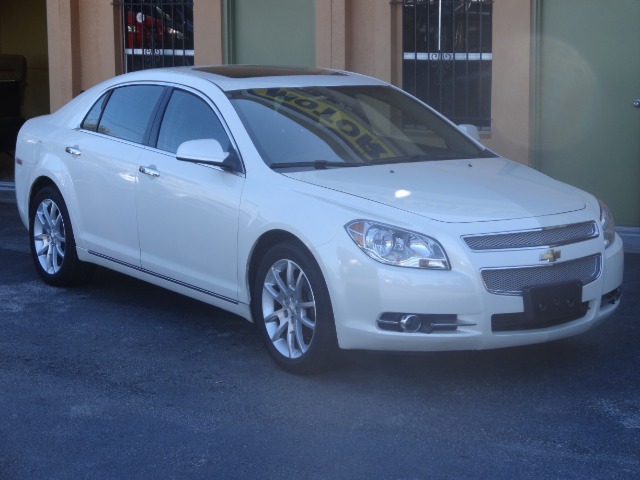 Chevrolet Malibu 2011 photo 3