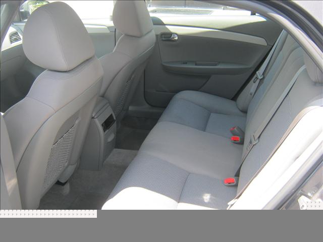 Chevrolet Malibu 2011 photo 4