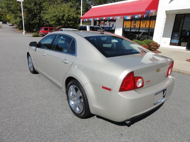 Chevrolet Malibu 4dr AWD SUV Sedan