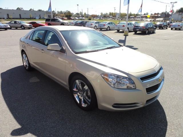 Chevrolet Malibu 2011 photo 3