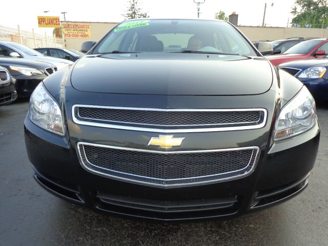 Chevrolet Malibu 2011 photo 2