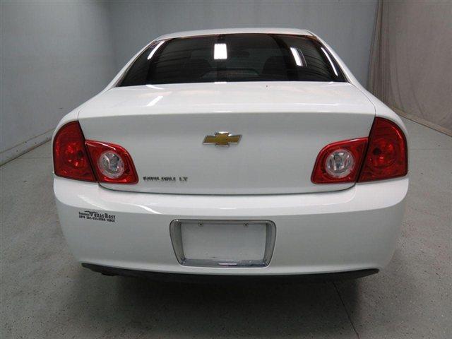 Chevrolet Malibu 2011 photo 3