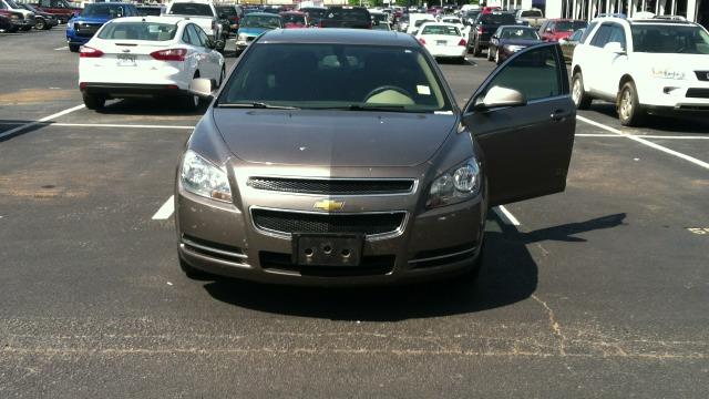 Chevrolet Malibu 2011 photo 2