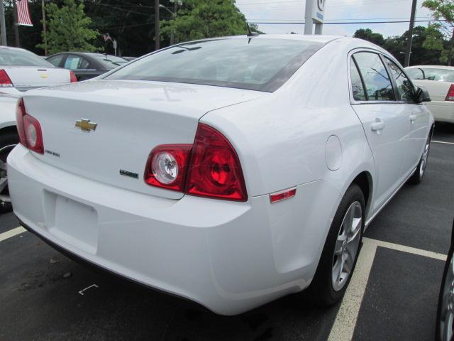 Chevrolet Malibu 2011 photo 2