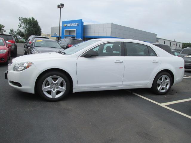 Chevrolet Malibu 2011 photo 3