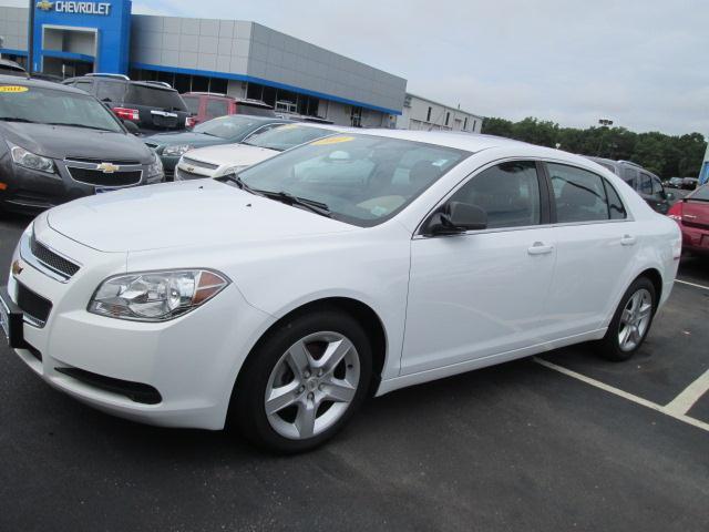 Chevrolet Malibu 2011 photo 4