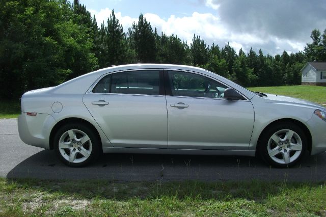 Chevrolet Malibu 2011 photo 2