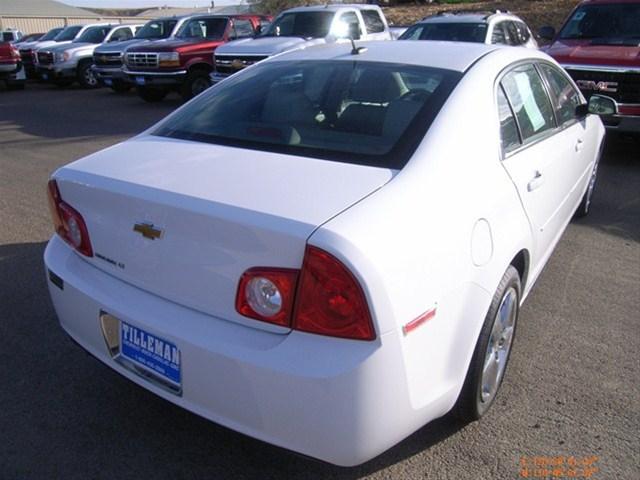 Chevrolet Malibu 2011 photo 3