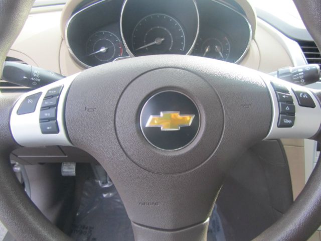 Chevrolet Malibu 2011 photo 16