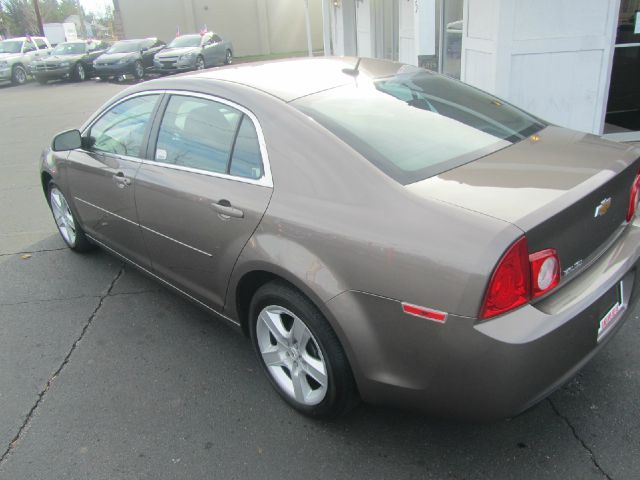 Chevrolet Malibu 2011 photo 17