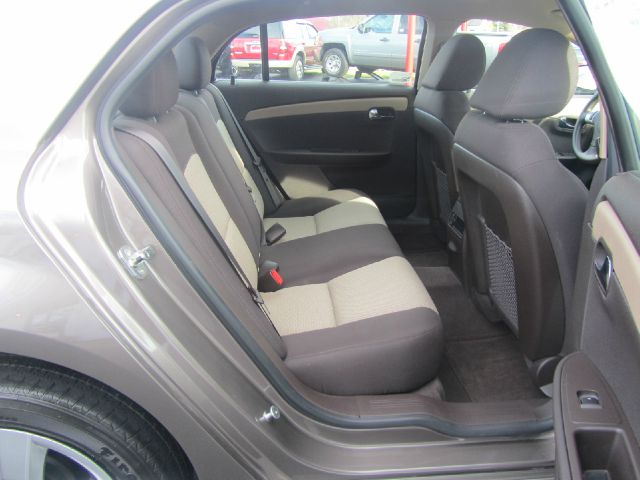 Chevrolet Malibu 2011 photo 18