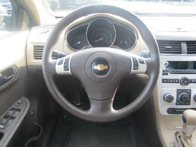 Chevrolet Malibu 2011 photo 24