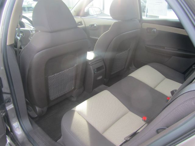 Chevrolet Malibu 2011 photo 3