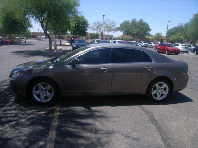 Chevrolet Malibu 2011 photo 3