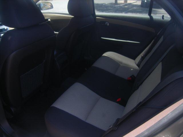 Chevrolet Malibu 2011 photo 4