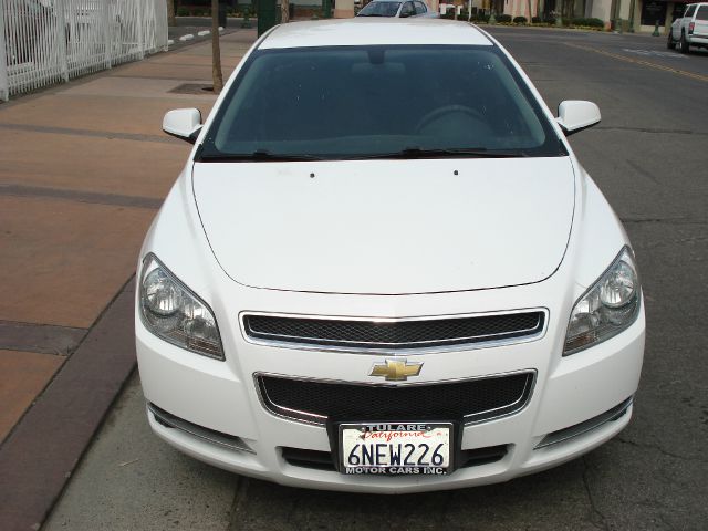 Chevrolet Malibu 2011 photo 2