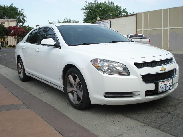 Chevrolet Malibu 2011 photo 3