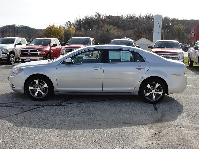 Chevrolet Malibu 2011 photo 3