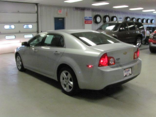 Chevrolet Malibu 2011 photo 3