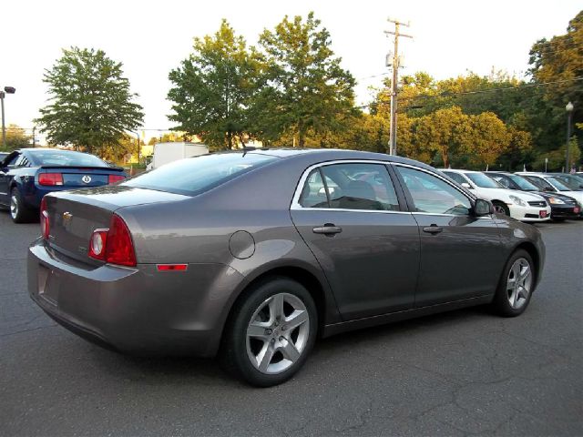 Chevrolet Malibu 2011 photo 3