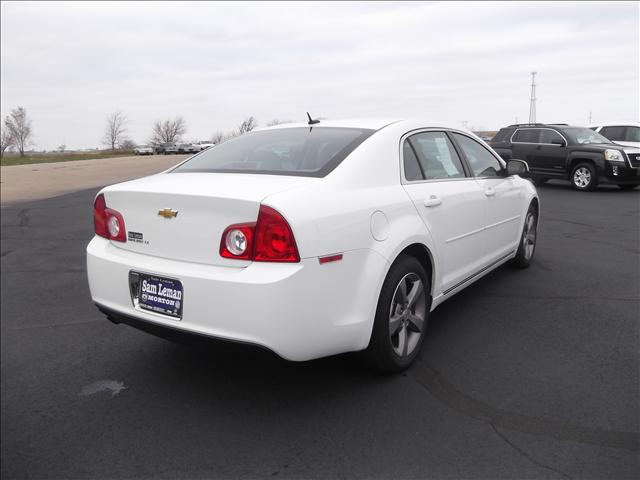 Chevrolet Malibu 2011 photo 1