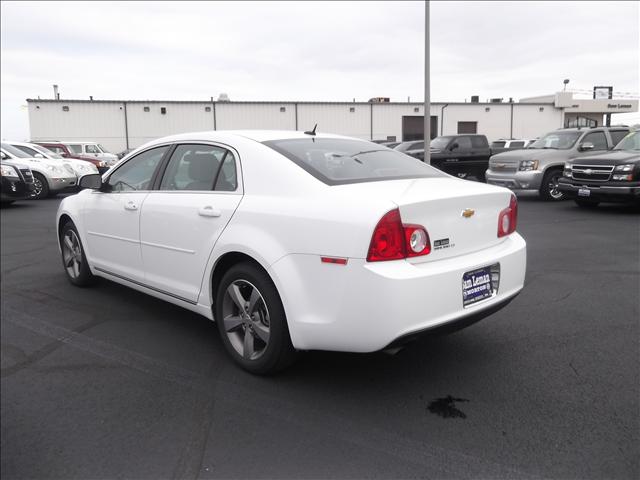 Chevrolet Malibu 2011 photo 2