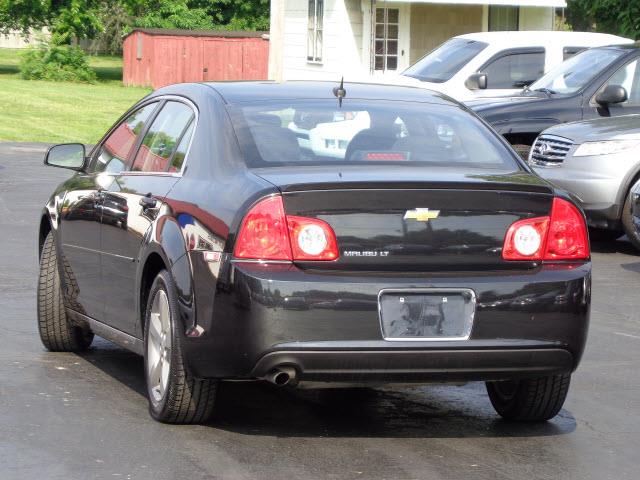 Chevrolet Malibu 2011 photo 4